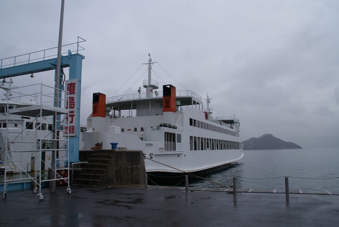 習志野から、てっきり岡山県と思ってた直島へ_c0022340_2315845.jpg