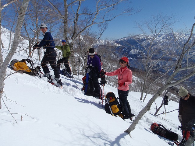 快適コラボ薙刀山～スキー＆シュー・ワカンで雪山散歩だ_c0097754_20582998.jpg