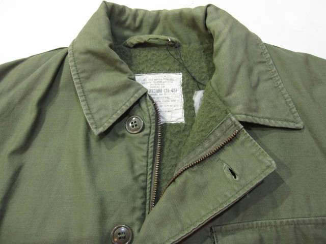 80\'s 古着 US NAVYネイビー A-2 軍 デッキ ジャケット ステンシル入り　Mサイズ_b0122883_2202528.jpg