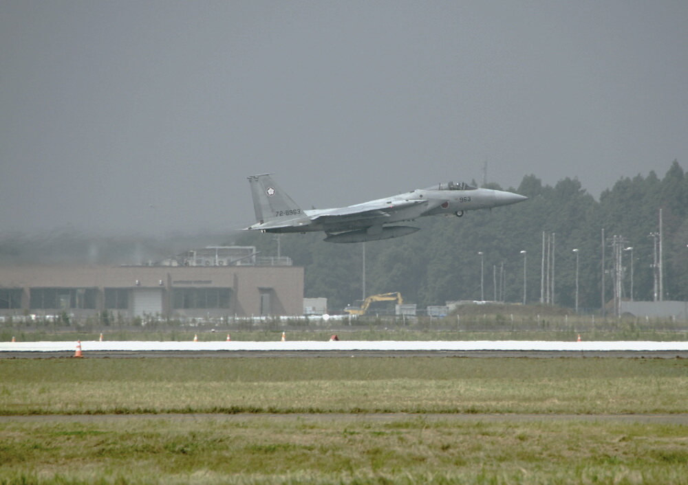 2009 百里基地航空祭（その1）～F-15・靄の中の機動飛行～_d0137627_1718396.jpg