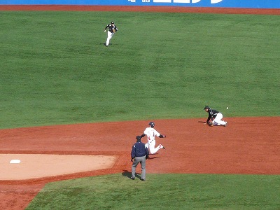 3月10日 オープン戦 マリーンズ対スワローズ_b0166128_2326529.jpg