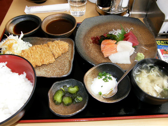 和食レストラン＆ダイニング　Ｙｏｎｅ（ヨネ）_d0153062_1024578.jpg