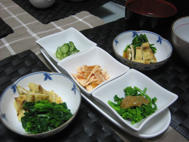 三色丼＆小松菜とカリカリ油揚げのおひたし_e0139978_9241638.jpg
