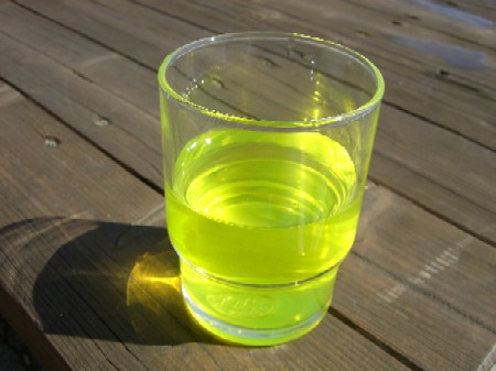 謎の 黄色い液体 エルク通信