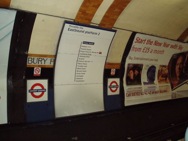 Mind The Gap_d0148729_21261784.jpg