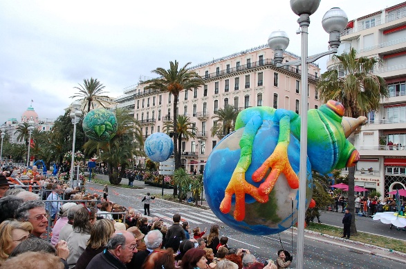 ニースのカーニバル　昼編　2/3 @ Carnaval de Nice_f0095128_5422498.jpg