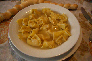 お誕生日のCappelletti in brodo(カッペッレッティ・インブロード)_a0169172_522398.jpg
