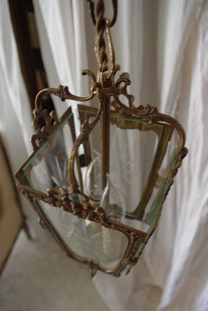 French Glass Lamp_c0143989_1622248.jpg