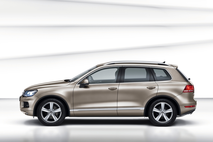 2011 Volkswagen Touareg Gets Hybrid Version_f0223194_0193153.jpg
