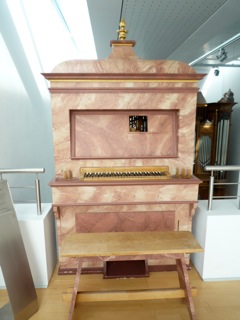  パイプオルガン博物館　(Orgel ART Museum, Windesheim)・その２_f0160325_20552643.jpg