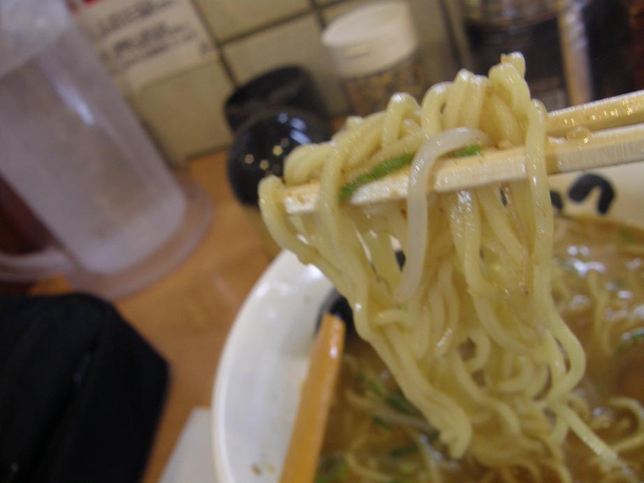 博多ラーメンげんこつ 川西店_c0118393_133628.jpg