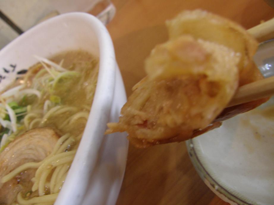 博多ラーメンげんこつ 川西店_c0118393_136160.jpg