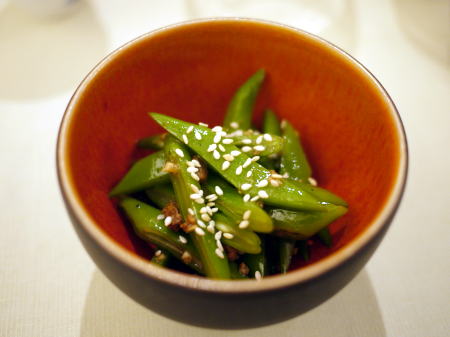中々予約が取れないレストラン“Yam\'Tcha”_c0090198_5365976.jpg