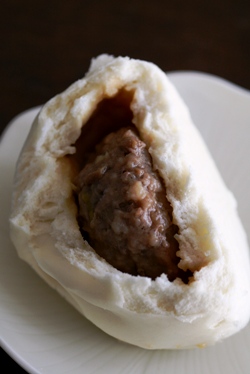 中華街肉まん選手権 7 華正樓の肉まんは肉汁を守って マレエモンテの日々 中華街肉まん選手権 7 華正樓の肉まんは肉汁を守って マレエモンテの日々