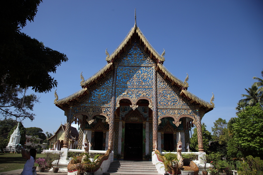 北タイの寺 Wat Cham Thewi その２ （2010年3月15日）_a0094850_1944490.jpg