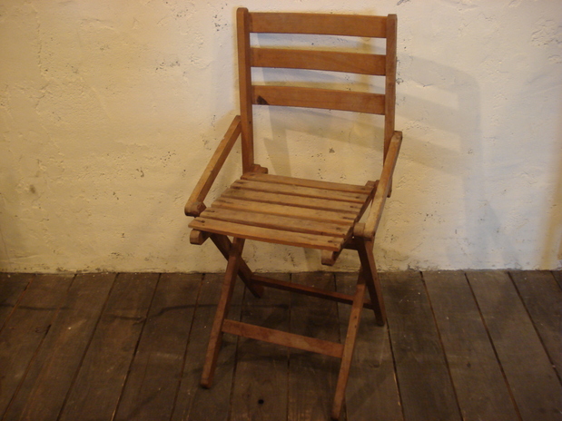 イタリアで見つけた古い折りたたみ椅子_f0226051_1635372.jpg