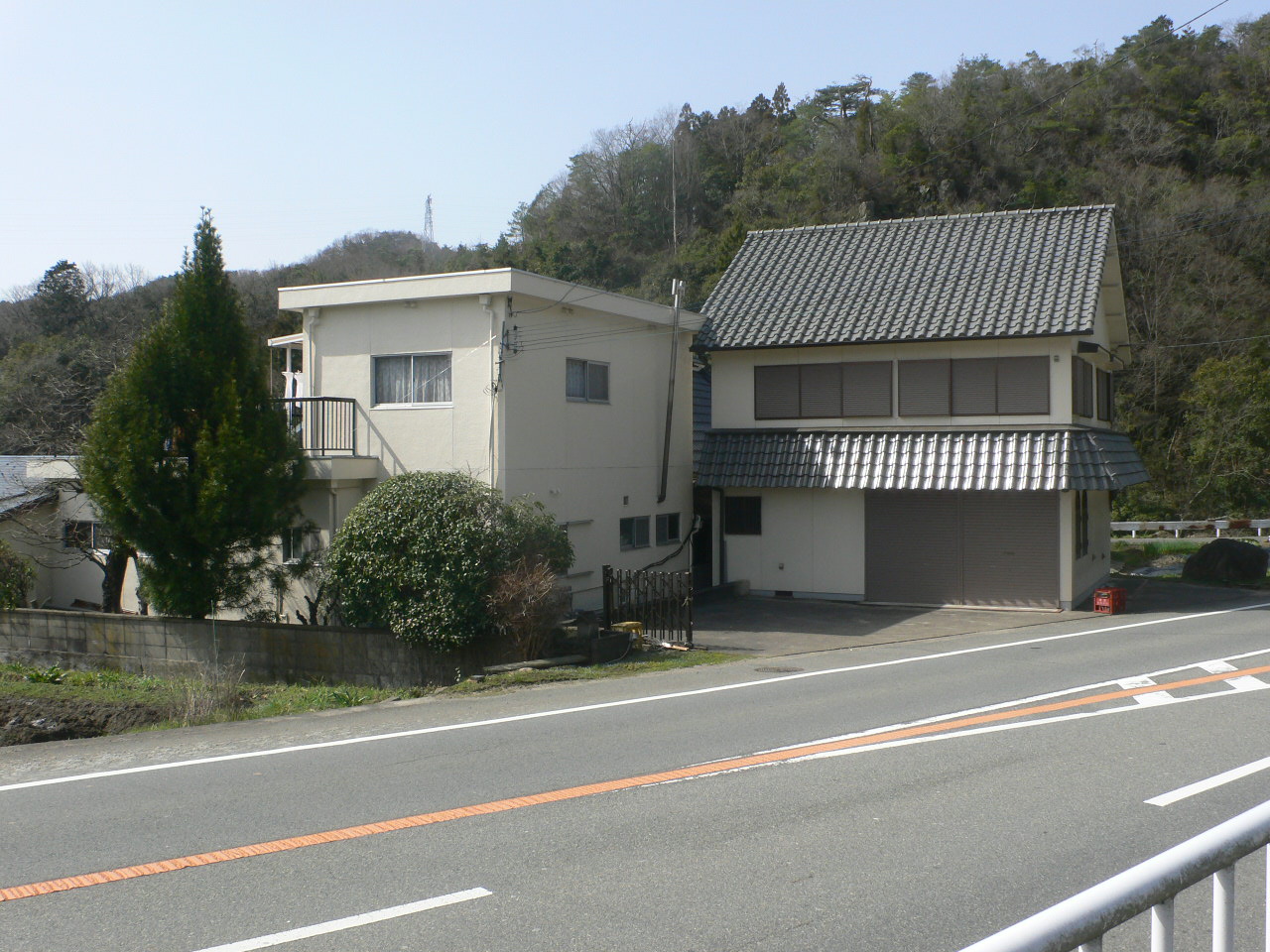 『新田酒店』高踏的前衛の角打ち、今はこう。_c0061686_21545181.jpg