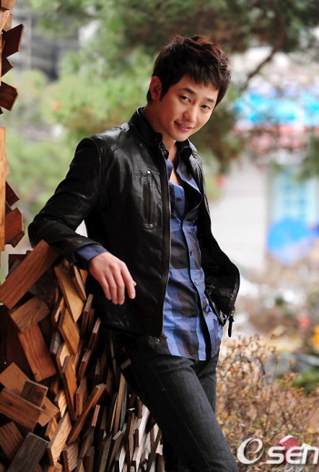 パク シフ インタビュー 検事プリンセス成功に自信 Park Sihoo Library