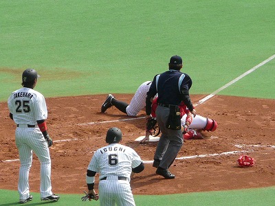 ３月１６日　オープン戦　マリーンズ対カープ_b0166128_1958538.jpg