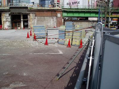 さよなら交通博物館 建物の解体状況(4)_f0030574_1582678.jpg