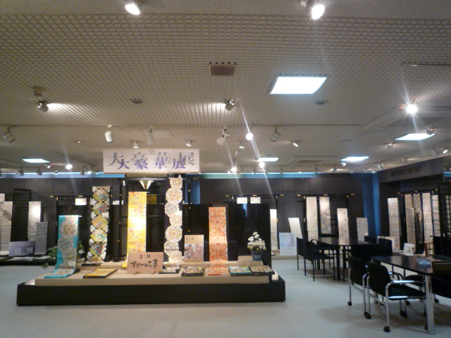 織屋さんの展示会へ・大豪華展。_f0181251_19482867.jpg