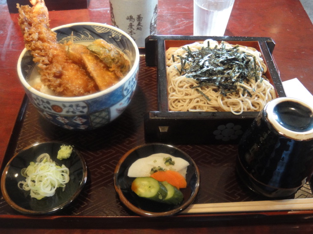 銚子の日本蕎麦屋さんの 美味しい天丼セットです Loosetieのグルメダイエット 銚子の日本蕎麦屋さんの 美味しい天丼セットです Loosetieのグルメダイエット