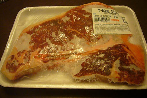 T-bone steak._c0153966_19315438.jpg