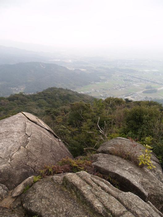 土器山登山と宝殊寺のシダレザクラ_f0016066_2138505.jpg