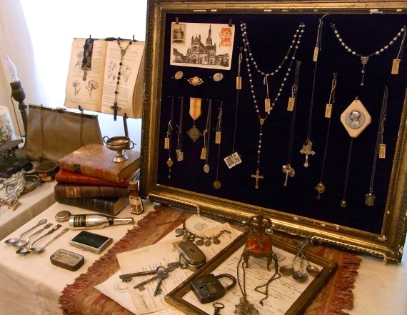 ☆antique雑貨達_b0189667_1156073.jpg