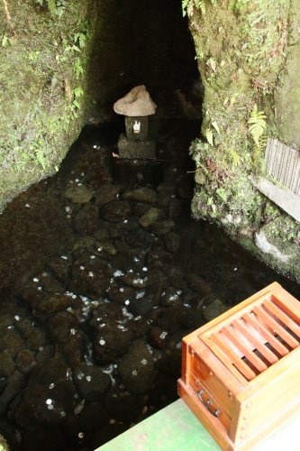 佐助稲荷神社_f0048546_6335437.jpg