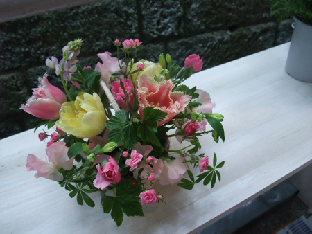 プレゼントの花籠_c0173978_0155523.jpg