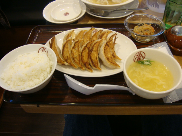 山梨初進出!『大阪王将』の餃子定食_b0151362_222453100.jpg