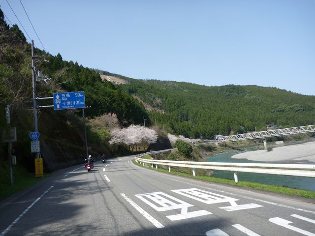 b0190092_1029589.jpg