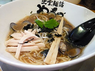 キッチンスタジアム らーめん神話@シャミネ松江 (やくもず・しじみ醤油らーめん)_f0080612_23241423.jpg