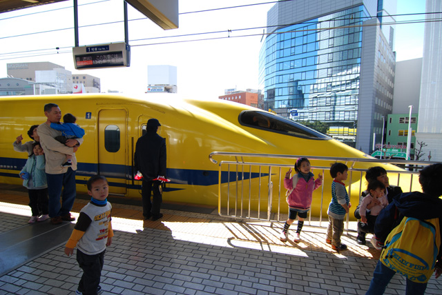 幸せを呼ぶドクターイエロー_a0152040_1851570.jpg