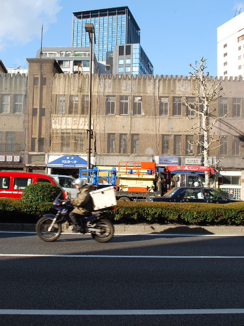 東京千代田区の九段下ビル(旧今川小路共同建築)_a0110756_1243998.jpg