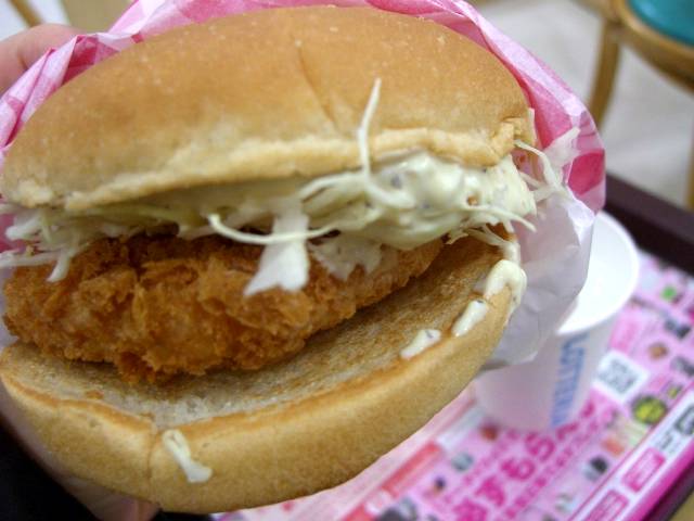 新しくなった「えびバーガー」＠ロッテリア_f0201488_2584685.jpg