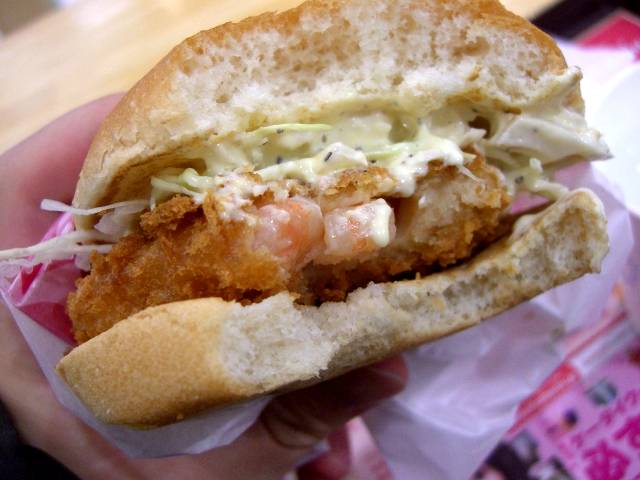 新しくなった「えびバーガー」＠ロッテリア_f0201488_259912.jpg