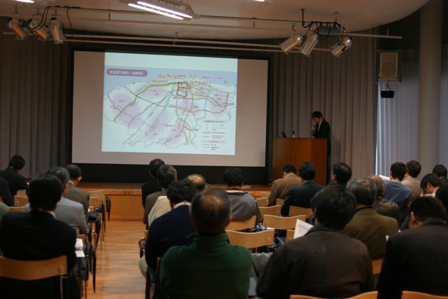 新潟の新公共交通をつくる市民の会セミナーに_d0039111_11291241.jpg