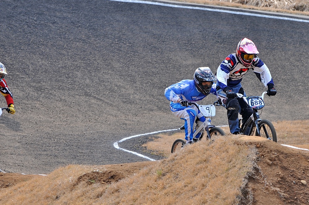 2010JBMXFシリーズ第１戦CSCBMXトラックVOL1：エリート決勝　世界最速情報_b0065730_22123859.jpg