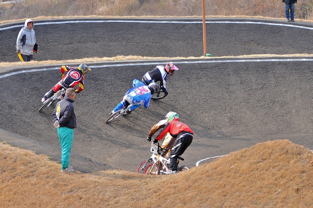 2010JBMXFシリーズ第１戦CSCBMXトラックVOL1：エリート決勝　世界最速情報_b0065730_22142029.jpg