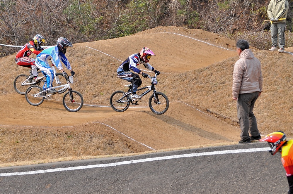 2010JBMXFシリーズ第１戦CSCBMXトラックVOL1：エリート決勝　世界最速情報_b0065730_22145558.jpg