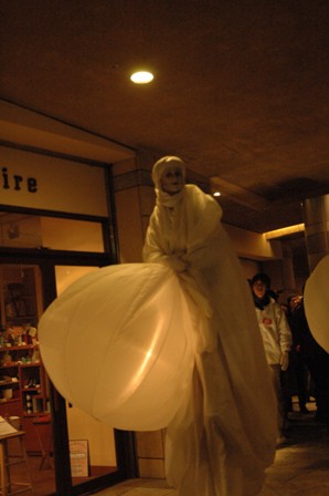 六本木アートナイト2010 今なら間にまう、急いで!23時から六本木ヒルズアリーナ_f0083294_20385872.jpg