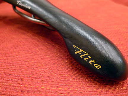 ヴィンテージパーツ75　（Selle Italia フライトチタニュウム )_f0023515_1245755.jpg