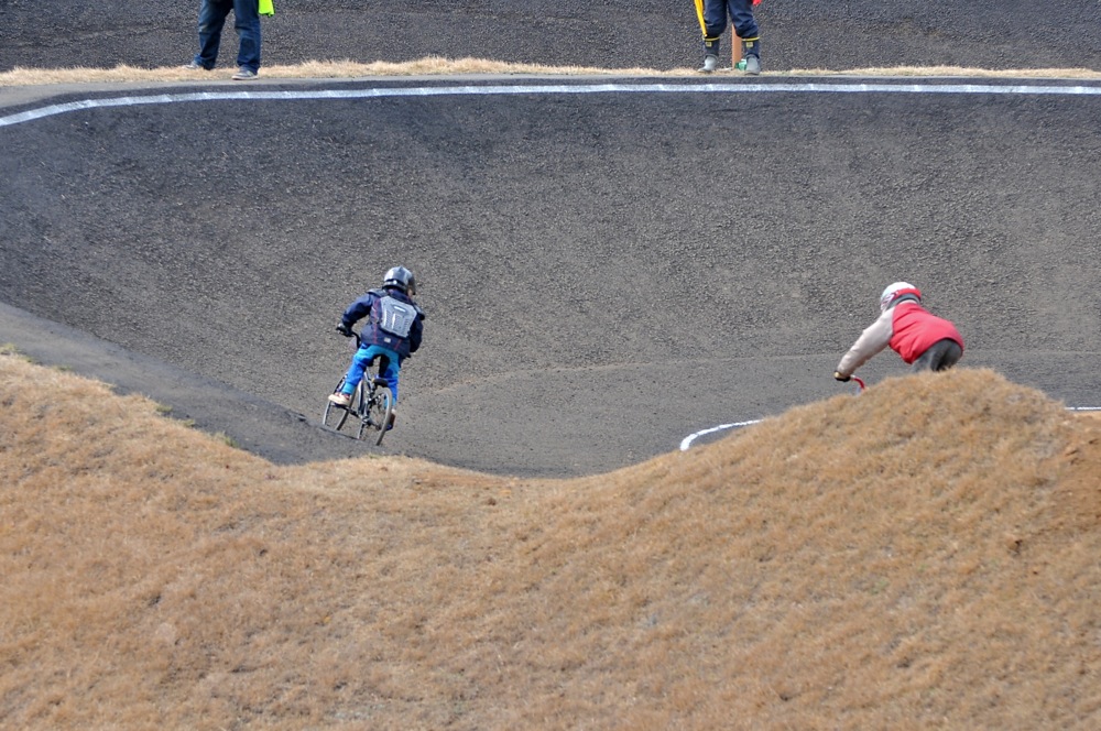 2010JBMXFシリーズ第１戦CSCBMXトラックVOL2：ビギナー、クルーザー１２才以下決勝_b0065730_1157870.jpg