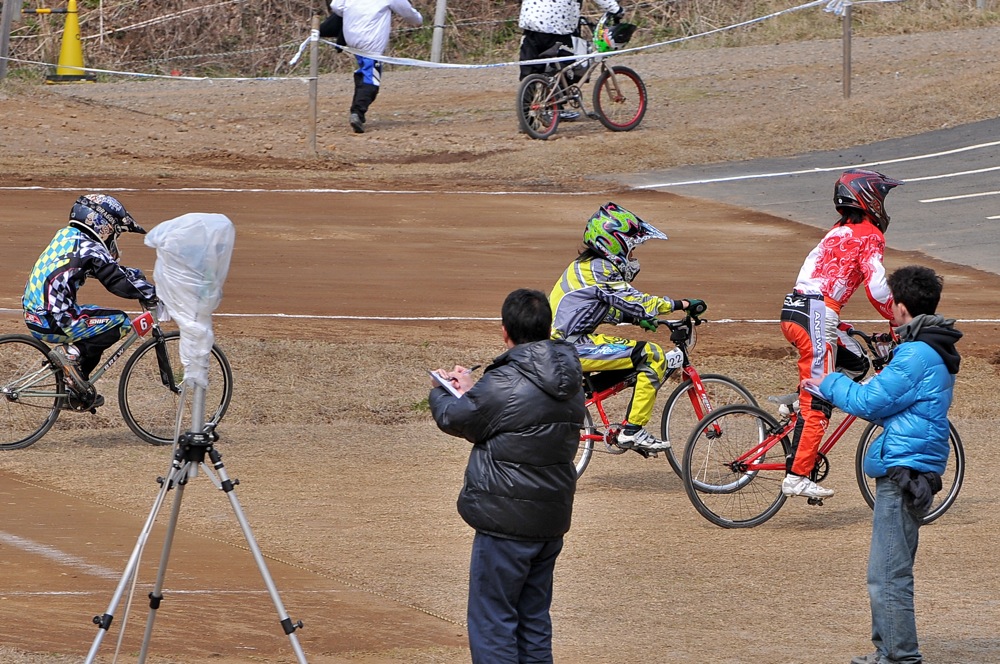 2010JBMXFシリーズ第１戦CSCBMXトラックVOL2：ビギナー、クルーザー１２才以下決勝_b0065730_1264650.jpg