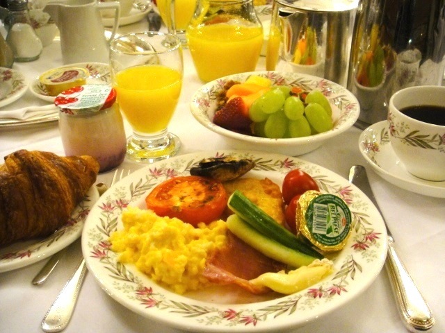 美味しかったホテルの朝食とレストラン。_b0173755_2149308.jpg