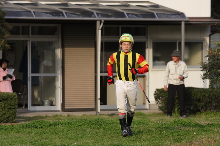 2010年3月22日（月） 高知競馬 7R 四国馬事協議会協賛 頑張れ高知けいば特別 E3_a0077663_16414774.jpg