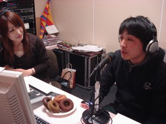 冷めても美味しい焼ドーナツ登場!_d0029276_2259715.jpg