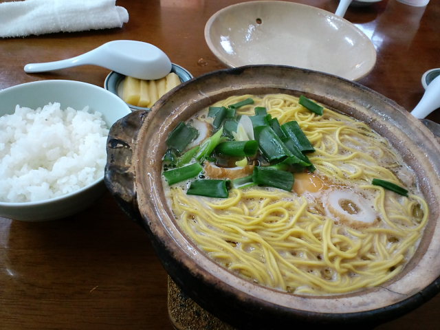 鍋焼きラーメン専門店 橋本食堂_a0077663_781174.jpg